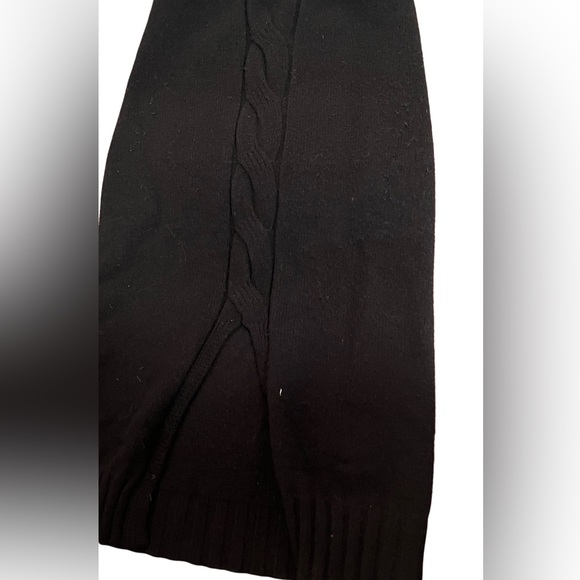 Sweater set. Cropped quarter length sleeve black sweater + matching knit skirt - Picture 1 of 2